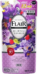 Kao Flair Fragrance Dressy Berry Кондиционер смягчитель для белья с ароматом цветов и ягод мягкая упаковка 480 мл