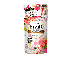 Kao Flair Fragrance Charming Bouquet Кондиционер для белья с антибактериальным эффектом с ароматом Очаровательный букет 380 мл запасной блок