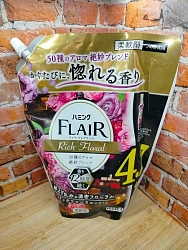 Kao Flair Fragrance Rich Floral Кондиционер для белья с антибактериальным эффектом с ароматом Изящный букет 1800 мл в мягкой упаковке