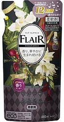 Kao Flair Fragrance Sweet Spice Кондиционер смягчитель для белья с ароматом цветов и специй мягкая упаковка 480 мл